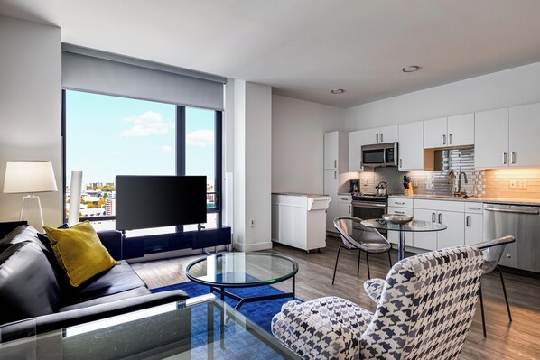 TV - One Bedroom in Amazing Stamford Location (Stamford)