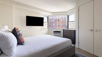 2 bedrooms, iron/ironing board, free WiFi