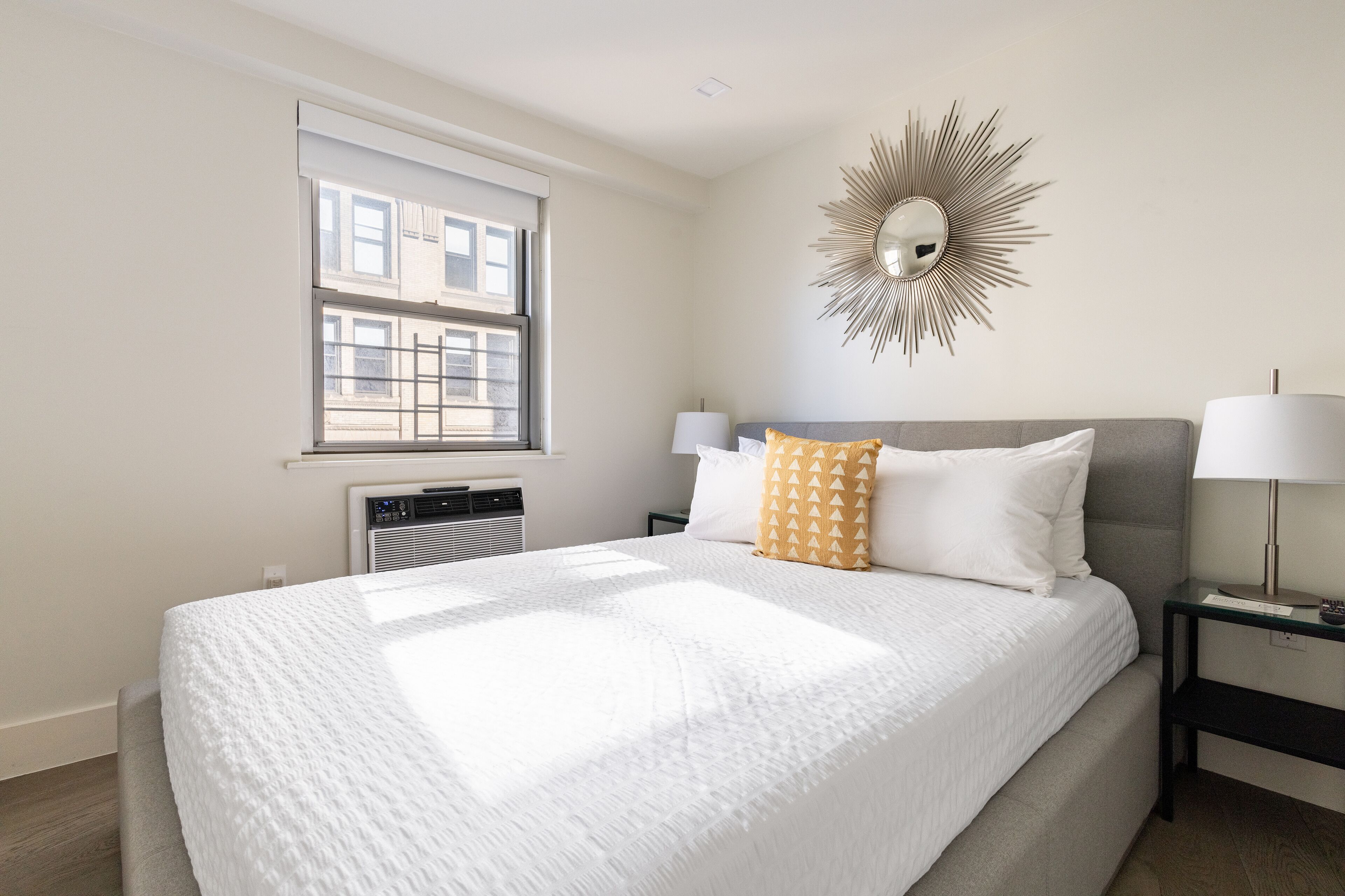 2 bedrooms, iron/ironing board, free WiFi