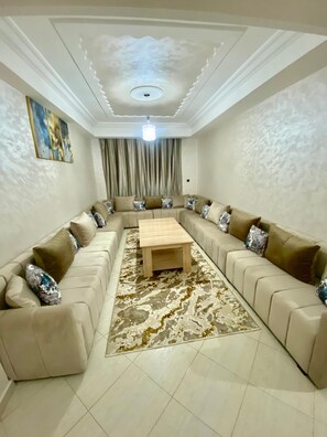 TV - Moroccan space (casablanca)