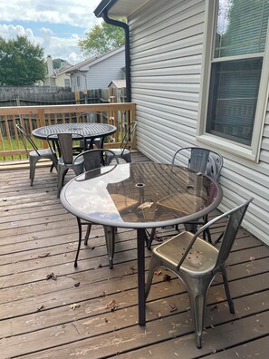 Outdoor dining