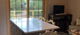 Charming lakefront barndominium 2 bedrooms and WiFi, AC in fabulous Rainbow Lake
