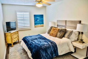 2 bedrooms, desk, iron/ironing board, travel cot
