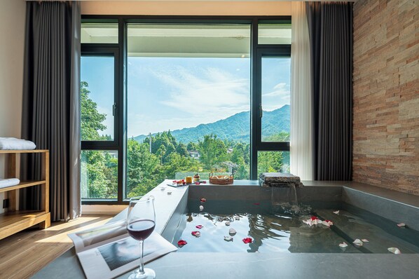 Blackout drapes, iron/ironing board, free WiFi - Z HOTEL - Qingchengshan (Chengdu)