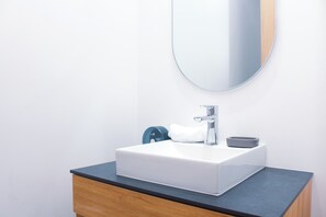 Towels, soap, toilet paper - Departamento completo EPIQ 602 (Quito)