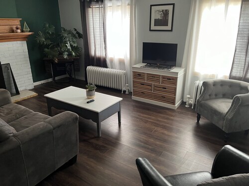 Upper unit with room to bring the whole family.