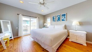 5 bedrooms, free WiFi, bed sheets