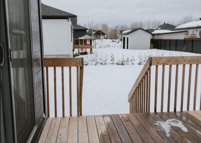 Beautiful modern house. Luxury and comfort near many parks and services