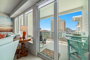 TV - BEACHFRONT, RESORT STLE POOL, NEW COMPLEX (Gulf Shores)