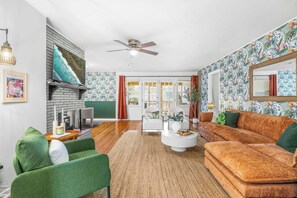 スマートテレビ、暖炉