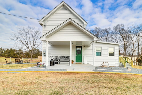 Fire Pits, Creek View: Historic Virginia Farmhouse