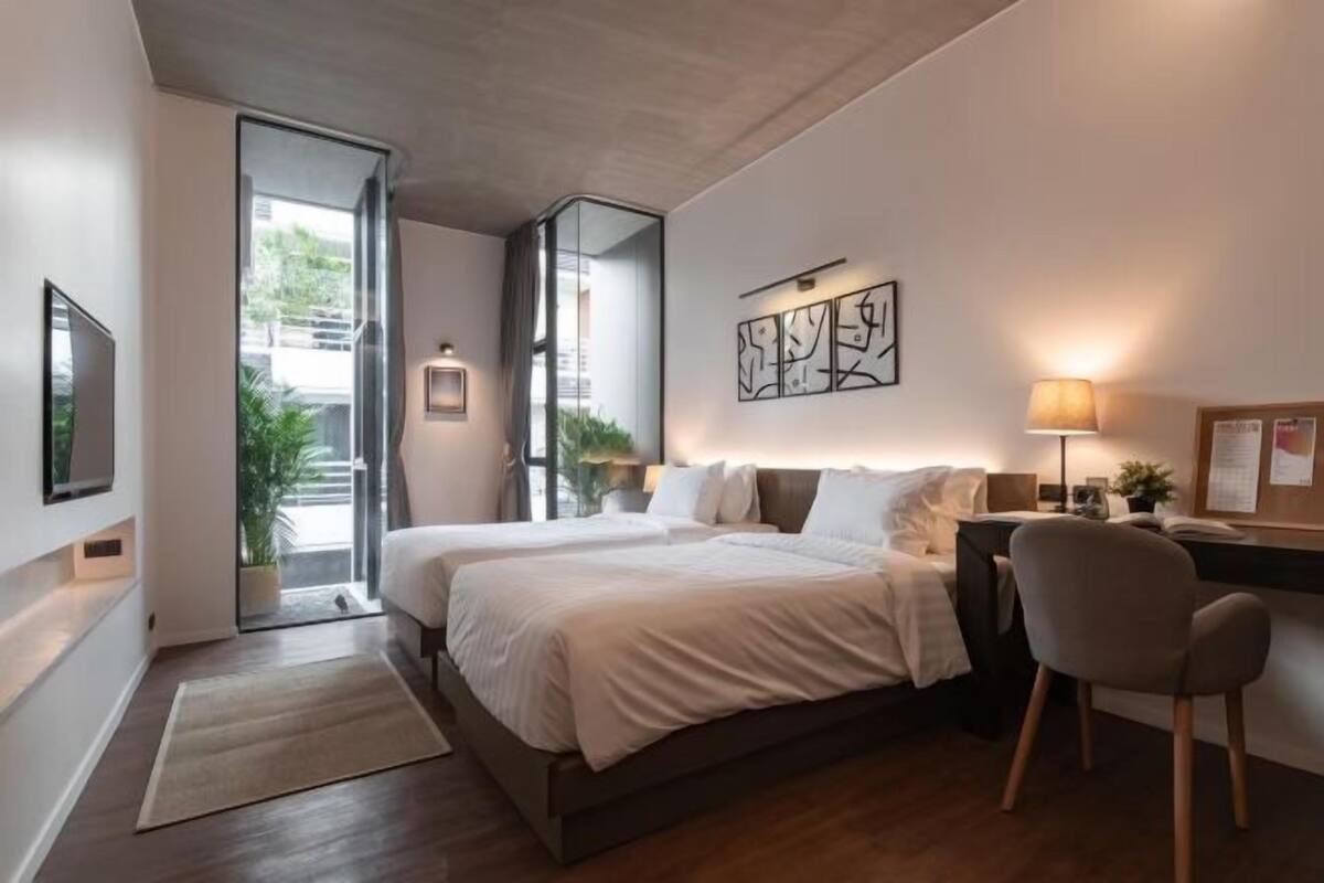 1 bilik tidur, peralatan tempat tidur premium, item bar mini percuma