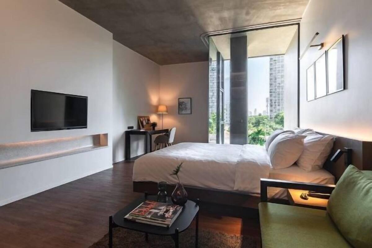 1 bilik tidur, peralatan tempat tidur premium, item bar mini percuma
