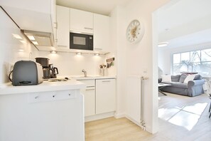 Kühlschrank, Herdplatte, Geschirrspüler