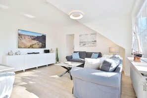 Fernseher, Stereoanlage