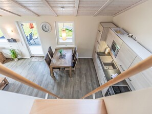 Fridge, oven, dishwasher, toaster