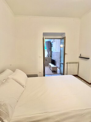 2 slaapkamers, een strijkplank/strijkijzer, wifi, beddengoed