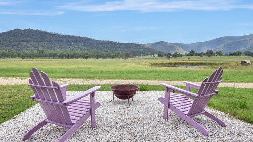 Mahony Estate Vineyard View - Sleeping 2 Guests in Broke