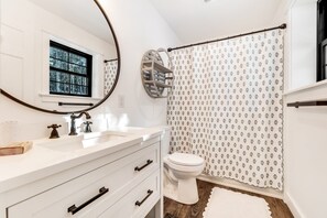 Handtücher, Seife, Toilettenpapier