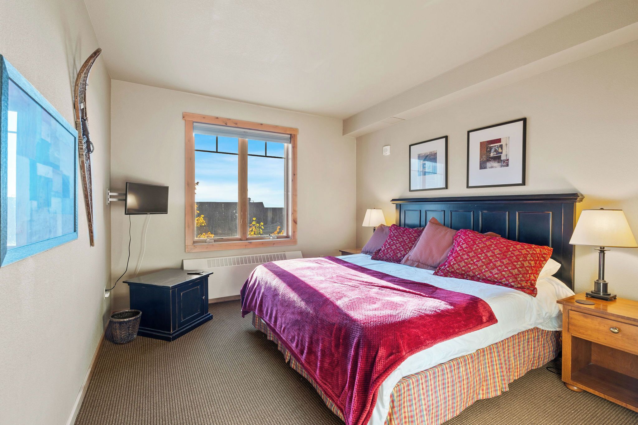 3 bedrooms, iron/ironing board, free WiFi, bed sheets