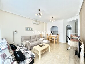 TV - Brisas del Mar Formentera del Segura by Villas&You (Formentera del Segura)