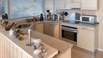 Kühlschrank, Ofen, Herdplatte, Geschirrspüler