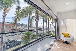 Interior - Opulent Huntington Pier Best of Class Home to Sand (Huntington Beach)