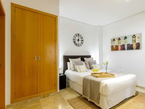 1 bedroom, iron/ironing board, internet, bed sheets