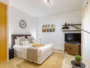 1 bedroom, iron/ironing board, internet, bed sheets