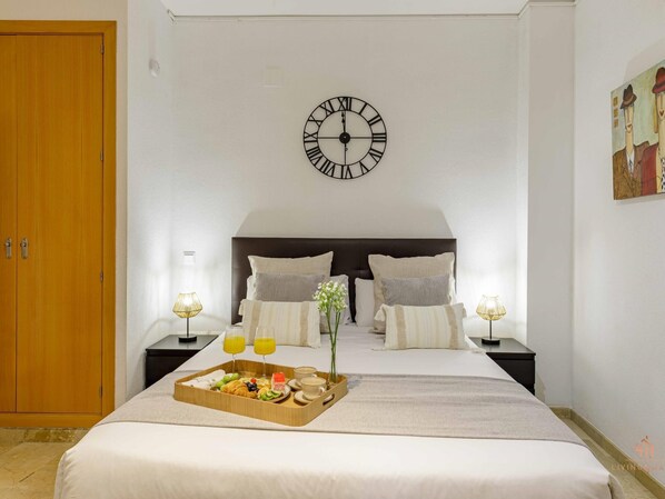 1 bedroom, iron/ironing board, Internet, bed sheets - Living4malaga The Secret Studio (Málaga)