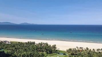 Plage privée, sable blanc, navette gratuite vers la plage, ski nautique