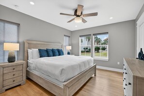 3 bedrooms, free WiFi, bed sheets - Storybook - Pet Friendly Home Near the Beach with Private Pool (Destin)