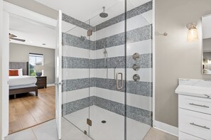 Shower, towels - Storybook - Pet Friendly Home Near the Beach with Private Pool (Destin)