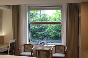 Deluxe Apartment | In-room dining