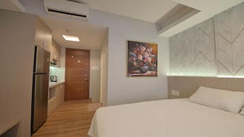 Deluxe Apartment | 1 bedroom, desk, laptop workspace, free WiFi