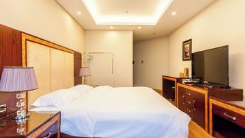 Classic Condo, Refrigerator | 1 bedroom, desk, laptop workspace, free WiFi
