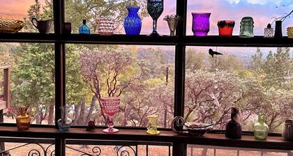 Charming Rustic Mountain Cabin, Near Yosemite,Amazing Views, and a Fireplace