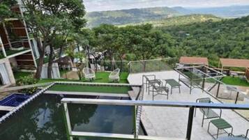 Quarto casal exclusivo, sacada, vista para a montanha | Terraço/pátio