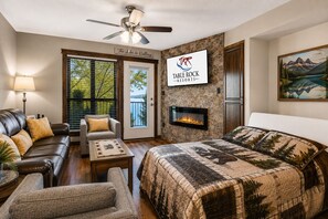 2 bedrooms, iron/ironing board, free WiFi, bed sheets - Table Rock Lake Condo with Resort Pools & Lake Access (Branson)