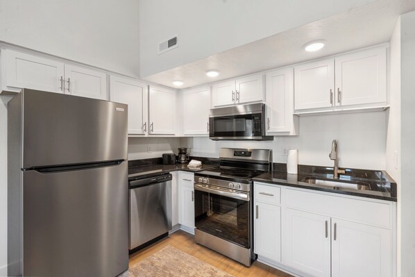 Fridge, microwave, oven, stovetop