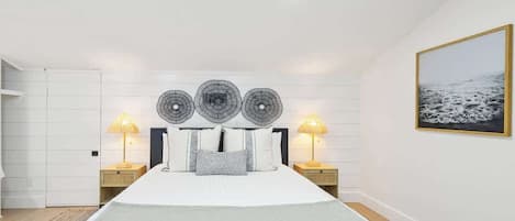 3 bedrooms, iron/ironing board, travel crib, free WiFi