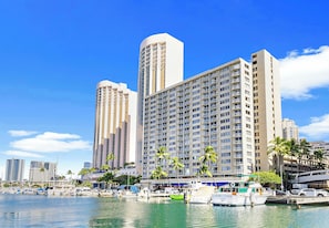 Exterior - Ilikai Marina 1Bedroom (Honolulu)
