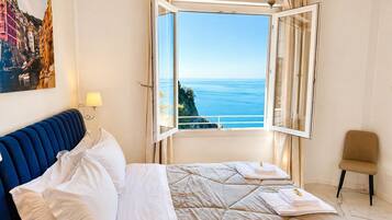 Suite Royal, vistas al mar | Vistas al agua