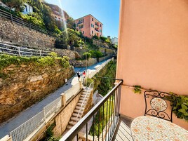Deluxe Suite, Balcony, Mountain View | 1 bedroom, desk, free WiFi