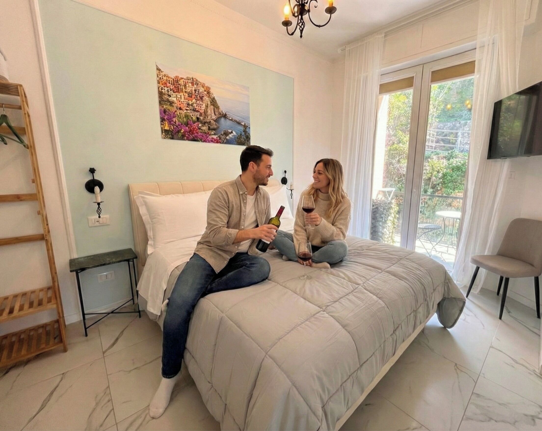 Suíte luxo, sacada, vista para a montanha | 1 quarto, escrivaninha, Wi-Fi de cortesia