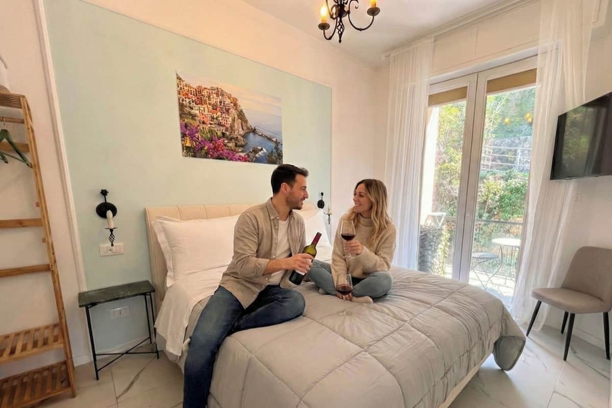 Suíte luxo, sacada, vista para a montanha | 1 quarto, escrivaninha, Wi-Fi de cortesia