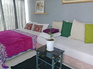 Family Room | Free WiFi - Villa Puri (Batu)