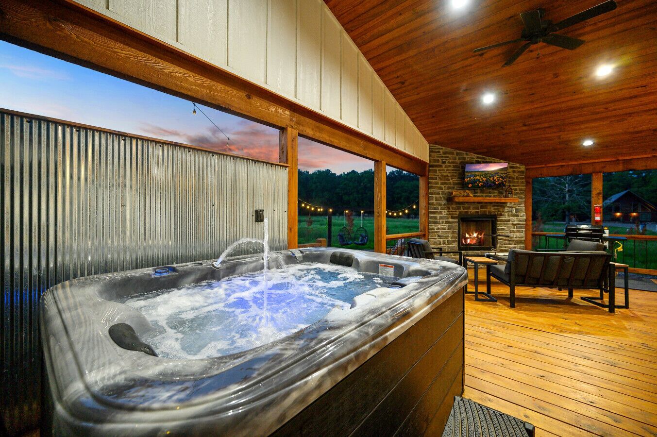 Indoor spa tub