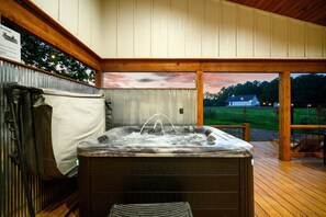 Bain à remous extérieur