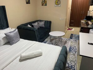 1 chambre, fer et planche à repasser, Wi-Fi, draps fournis